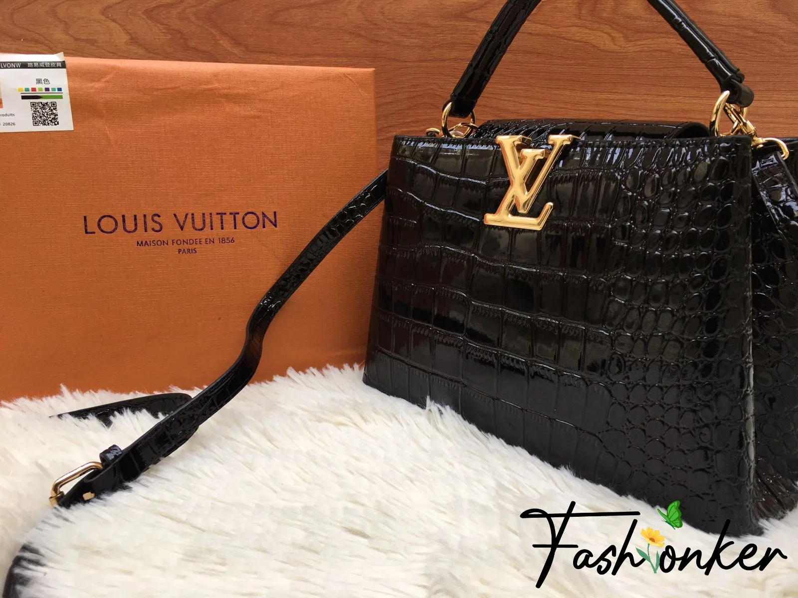 Capucine Bag With Box