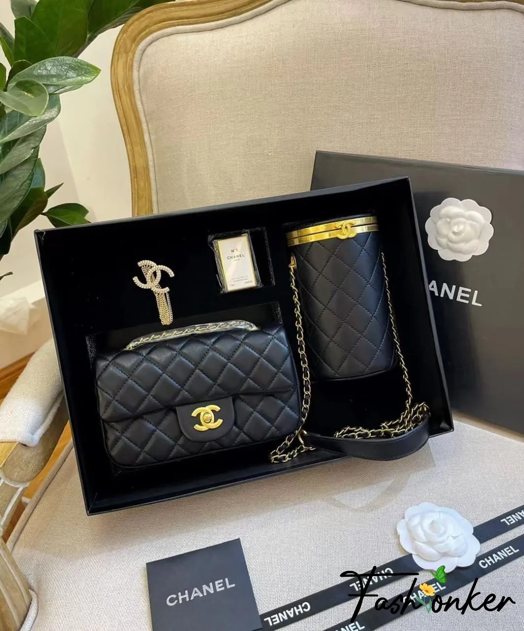 Chanel 4 Pcs Gift Box 