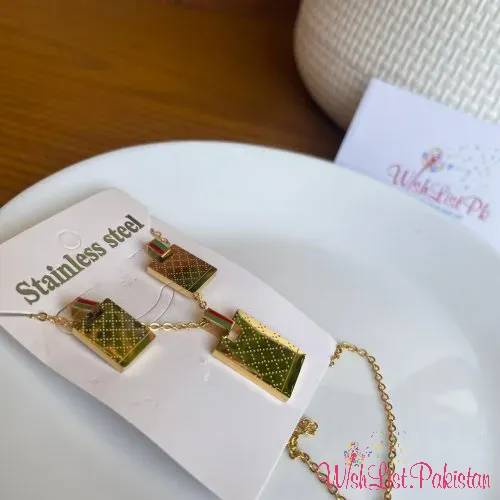 Gucci Rectangle Pendant With Chain And Earrings