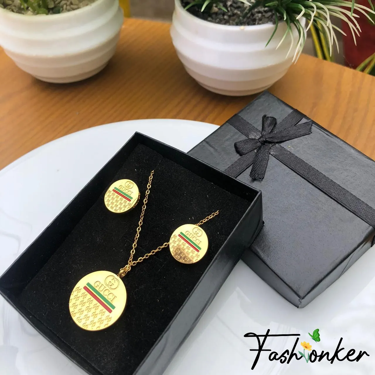 Gucci Round Jewelry Set