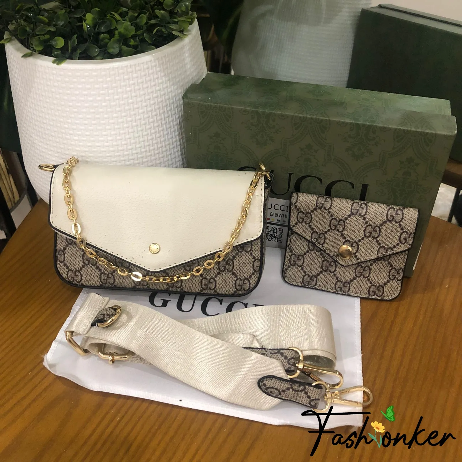 Gucci Two Pieces Sidebag With Brand Box