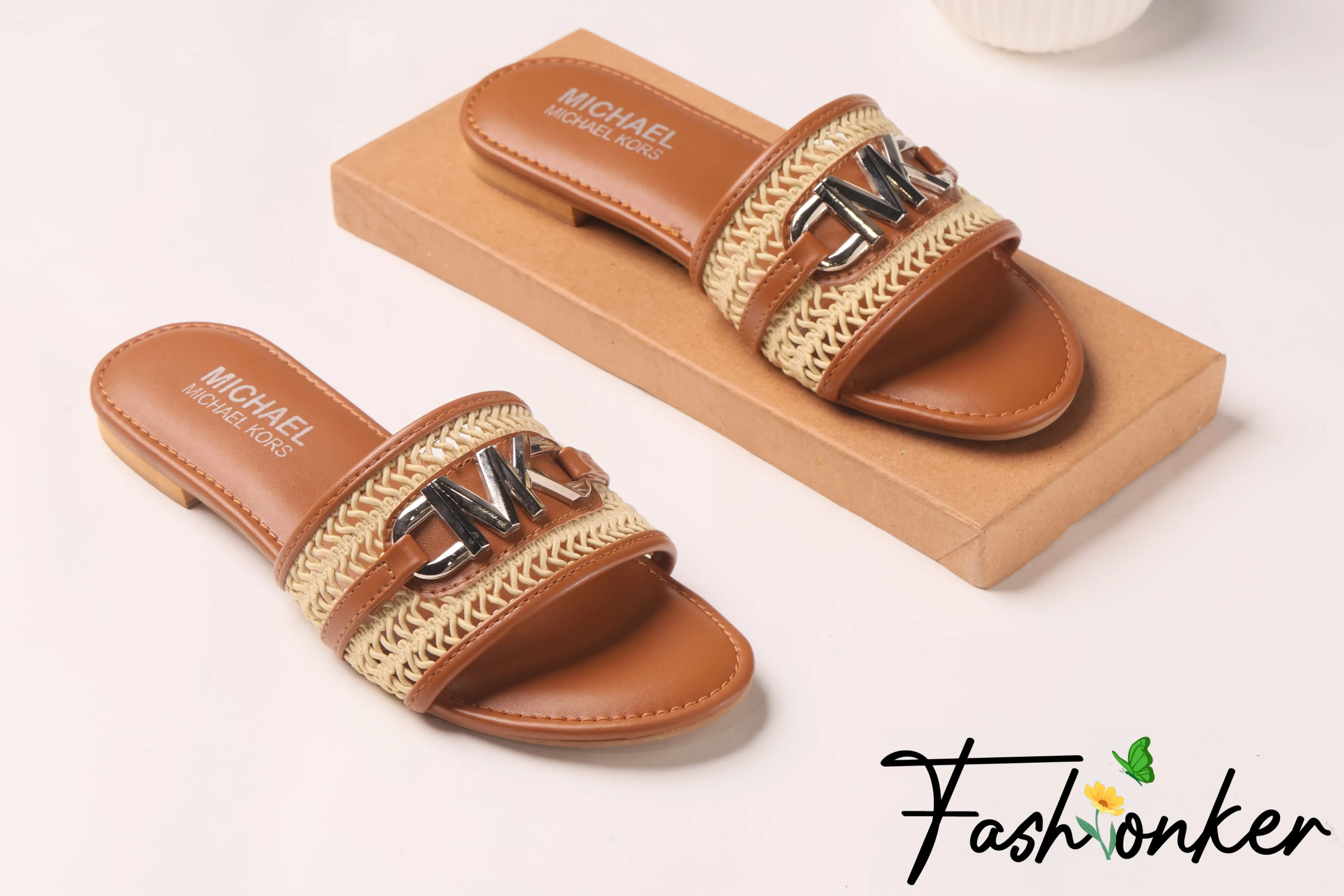 Best Price Designer Slippers with Box