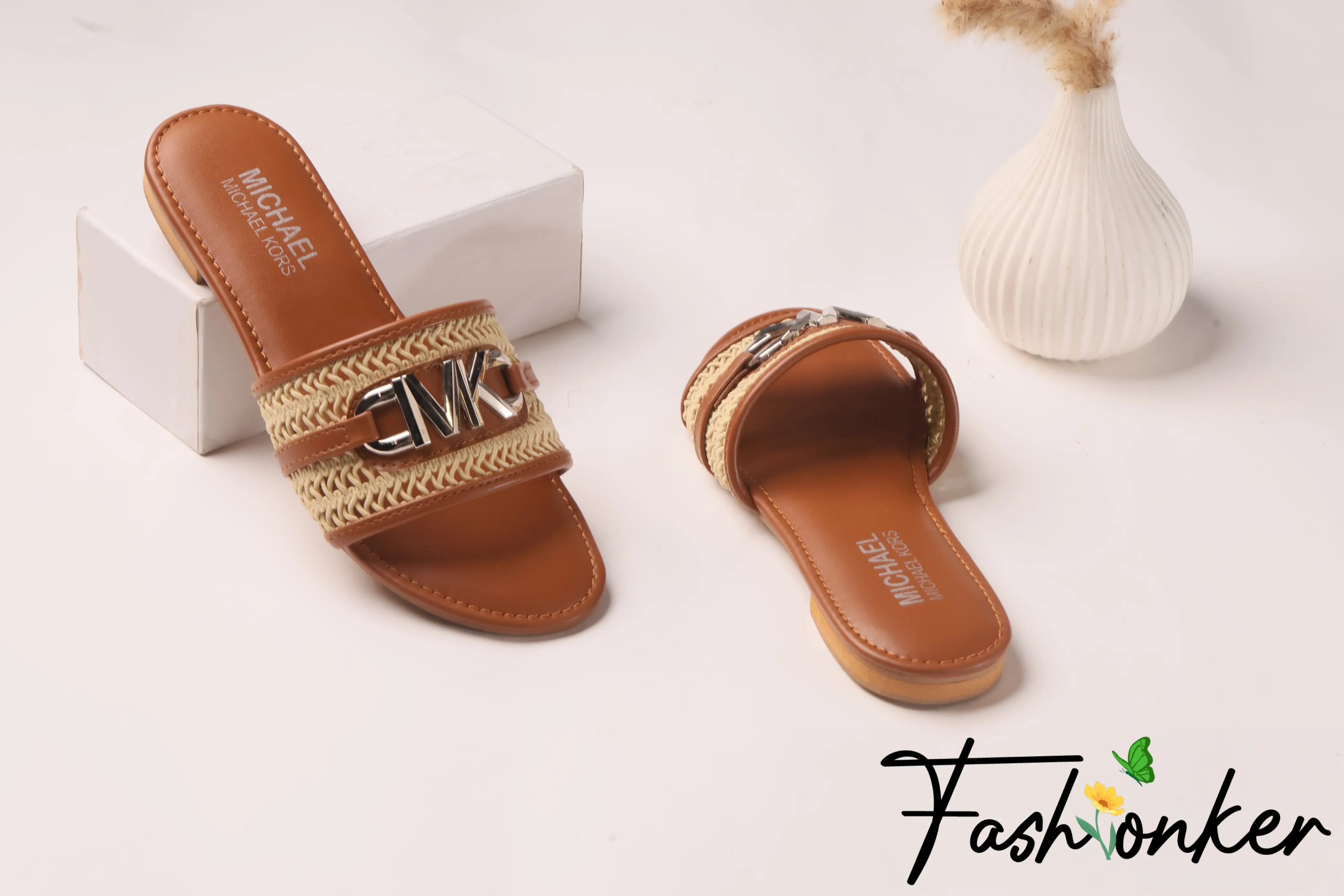 Designer Slippers With Box