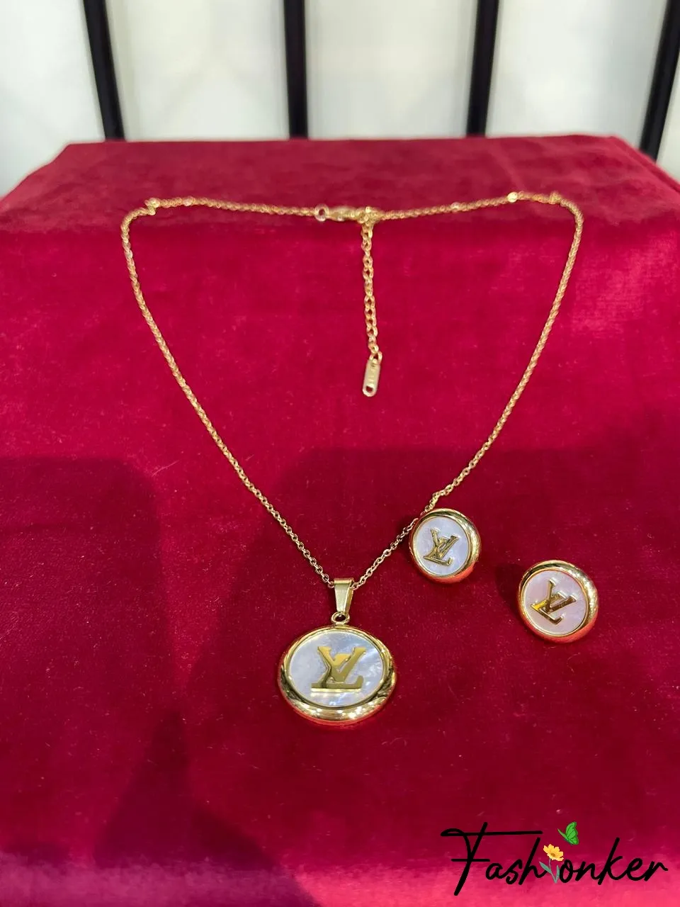 Best Price LV necklace and earrings set