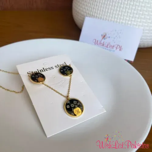 Lv Pendant With Chain And Earrings