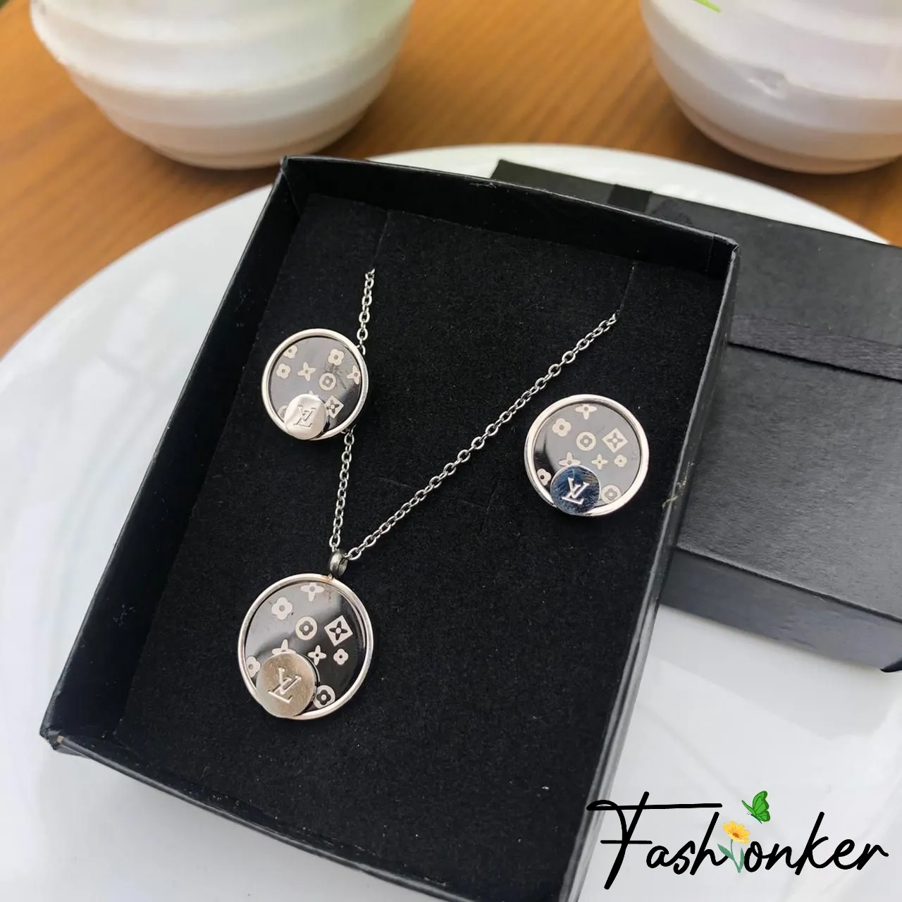 Lv Silver Jewelry Set